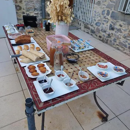 Domaine De La Carriere Bed & Breakfast *